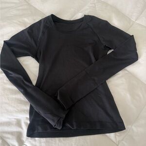 Lululemon Women's Black Long Sleeve Top